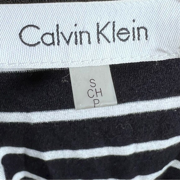 Calvin Klein black and white stripe cap sleeve top size small - Picture 5 of 6